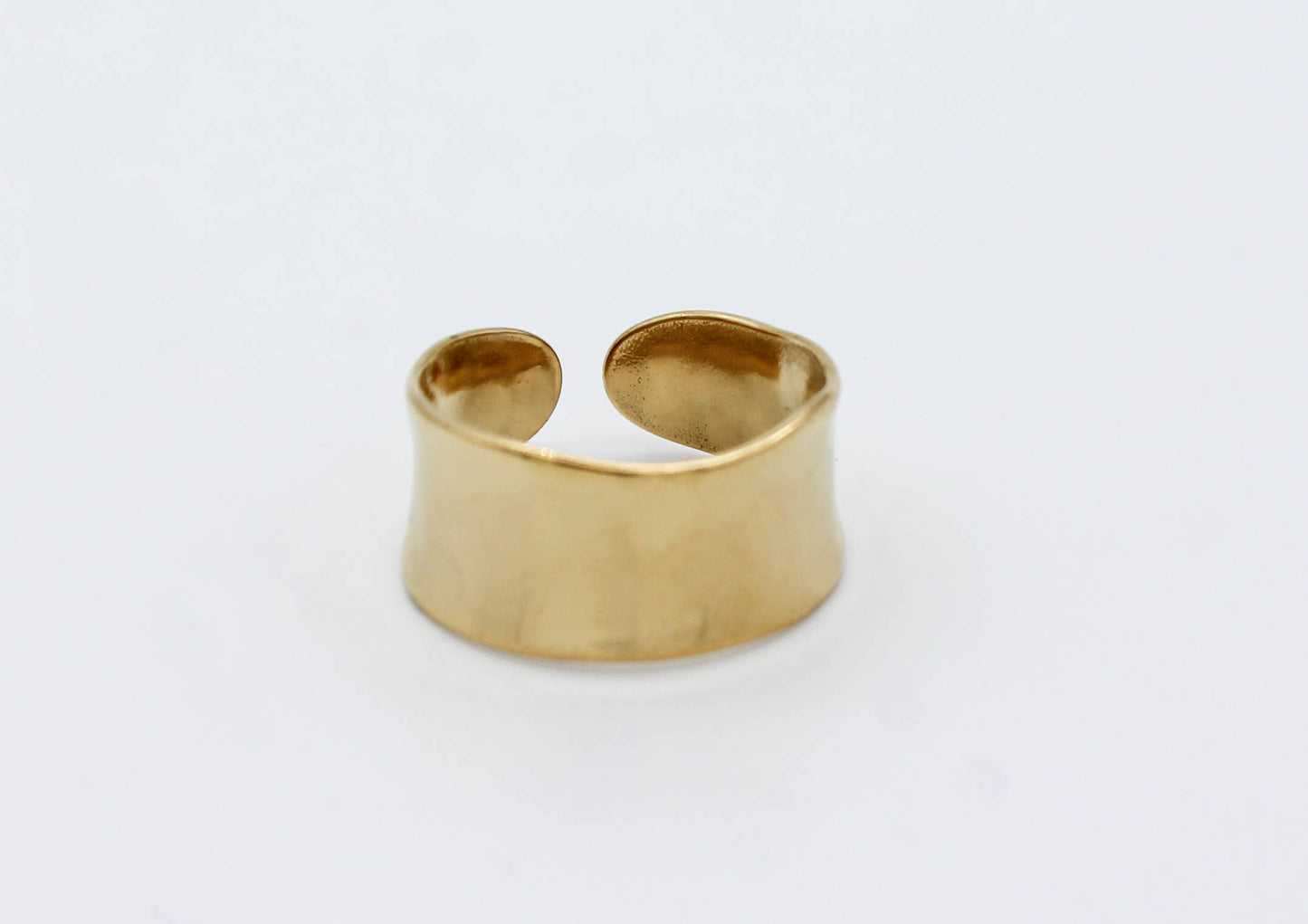 ANILLO ANCHO MATIZADO AJUSTABLE, TONO DORADO