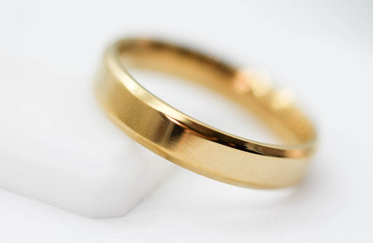 ANILLO ARGOLLA UNISEX PLANA 5MM FILOS PLANOS; TONO DORADO