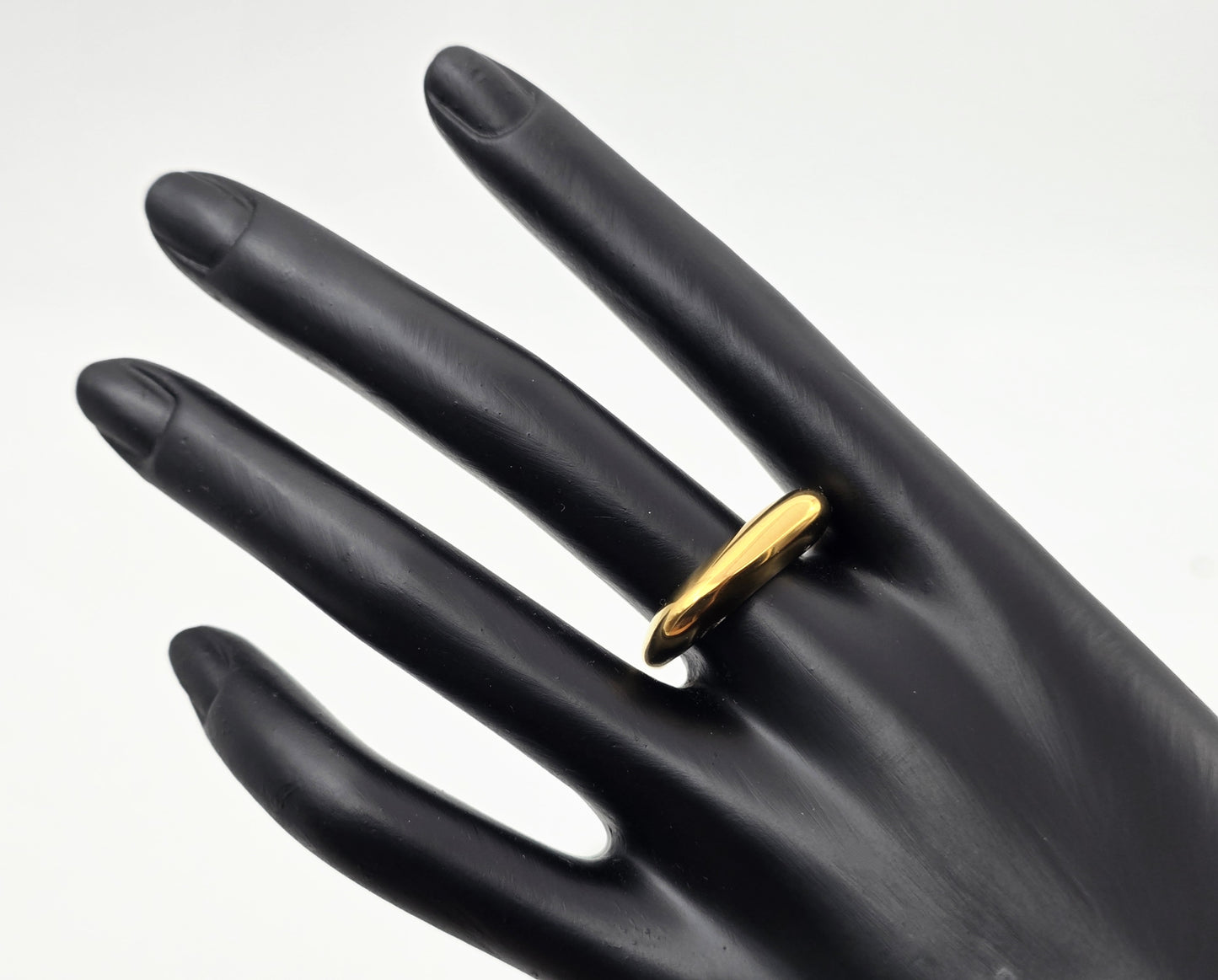 *ANILLO ALTO; TONO DORADO*