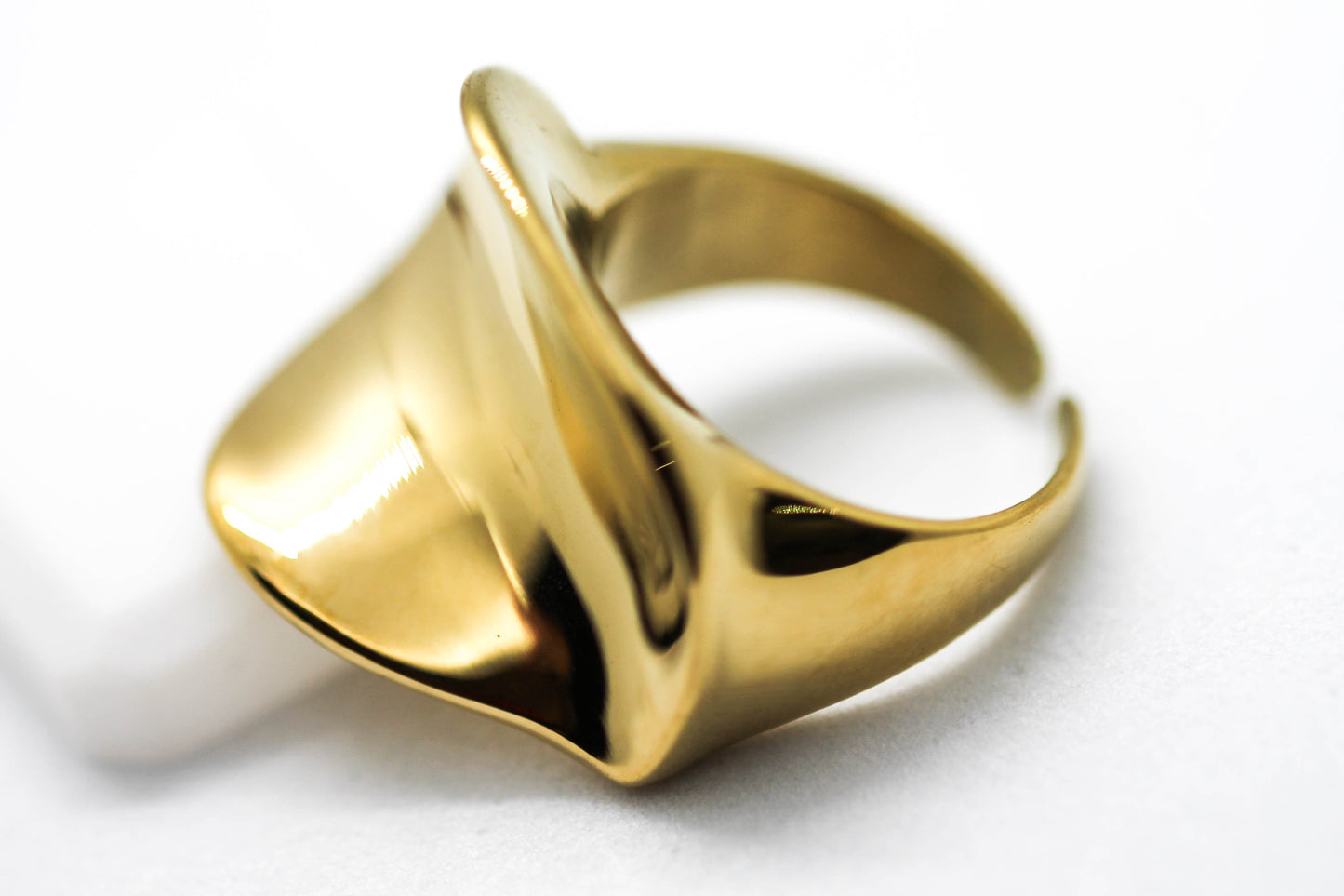 ANILLO MARSELLA; TONO DORADO