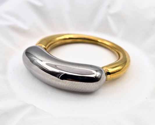 *ANILLO GLOBO; TONO DORADO Y PLATEADO*