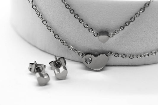SET DOBLE COLLAR CORAZON CIRCONIA; TONO PLATEADO