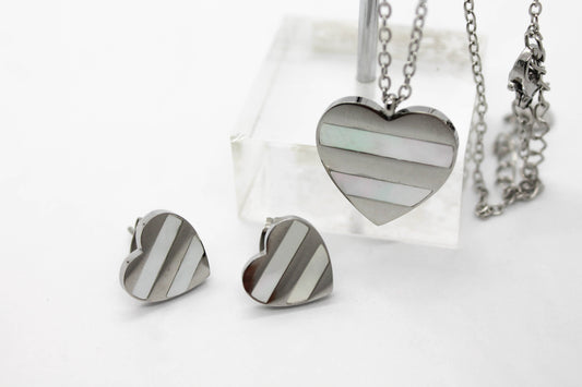 SET CORAZON BARRAS HORIZONTALES MADRE PERLA; TONO PLATEADO
