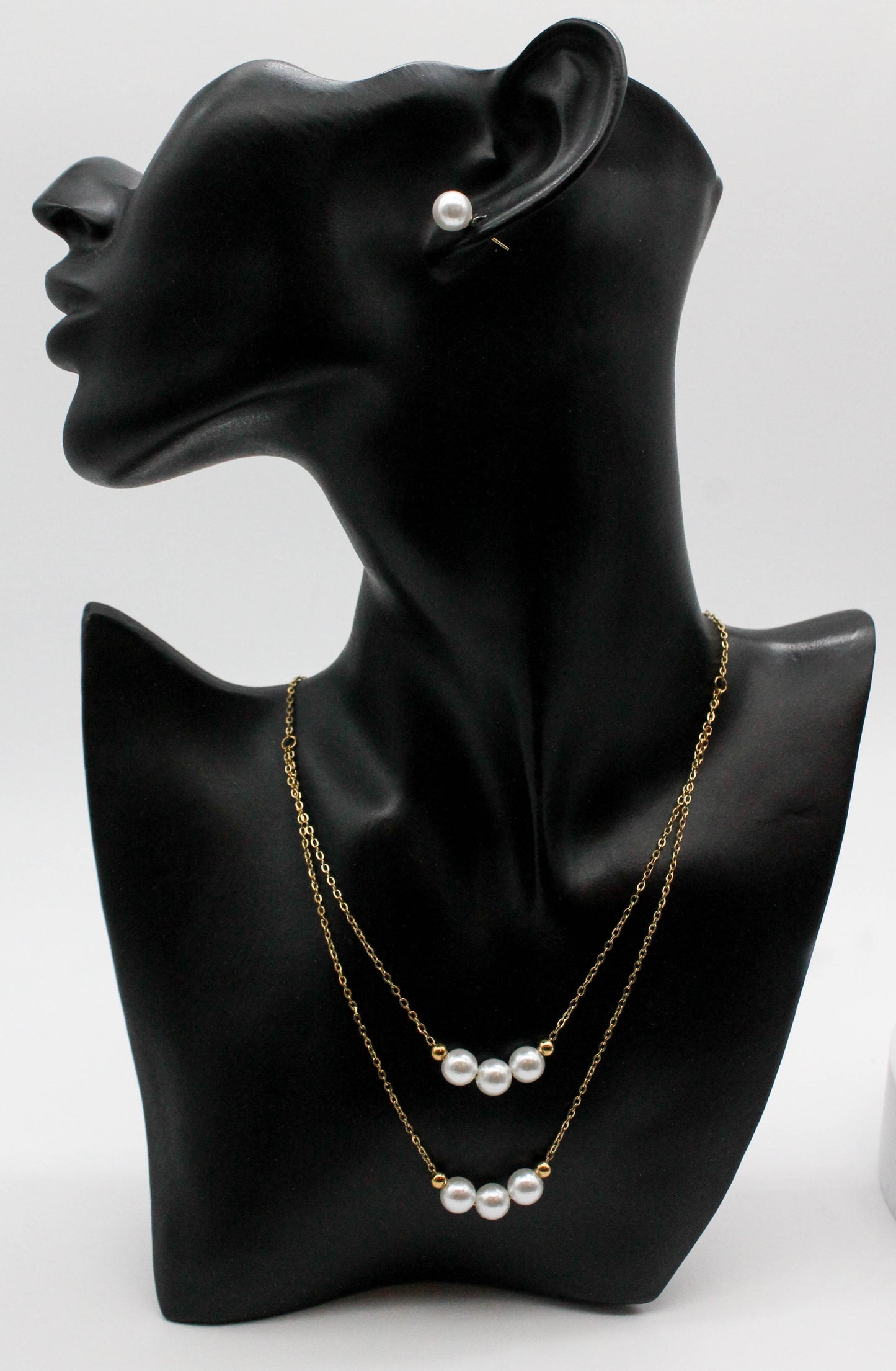 SET DOBLE PERLAS SINTETICAS BROQUEL 8MM; COLLAR ES 30 Y 40CM; TONO DORADO
