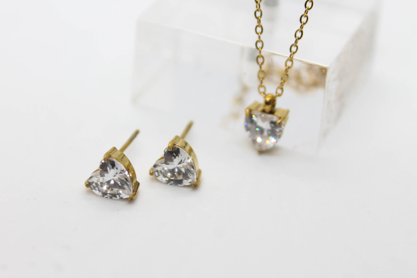 SET CIRCONIA CORAZON 6MM; TONO DORADO