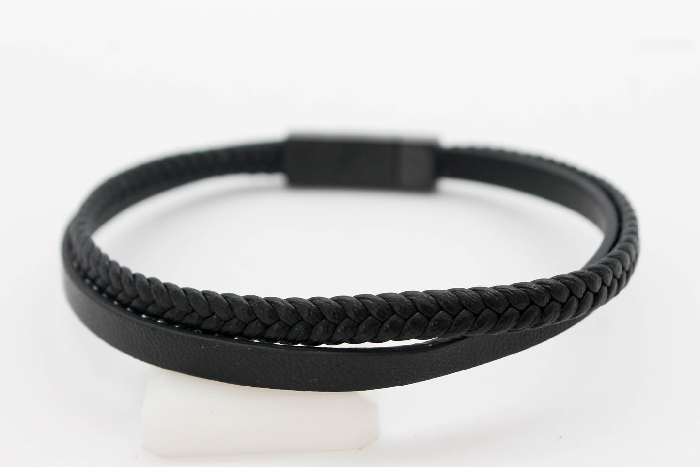 PULSERA CABALLERO DOBLE PIEL NEGRA TRENZA Y LISA ; BROCHE NEGRO