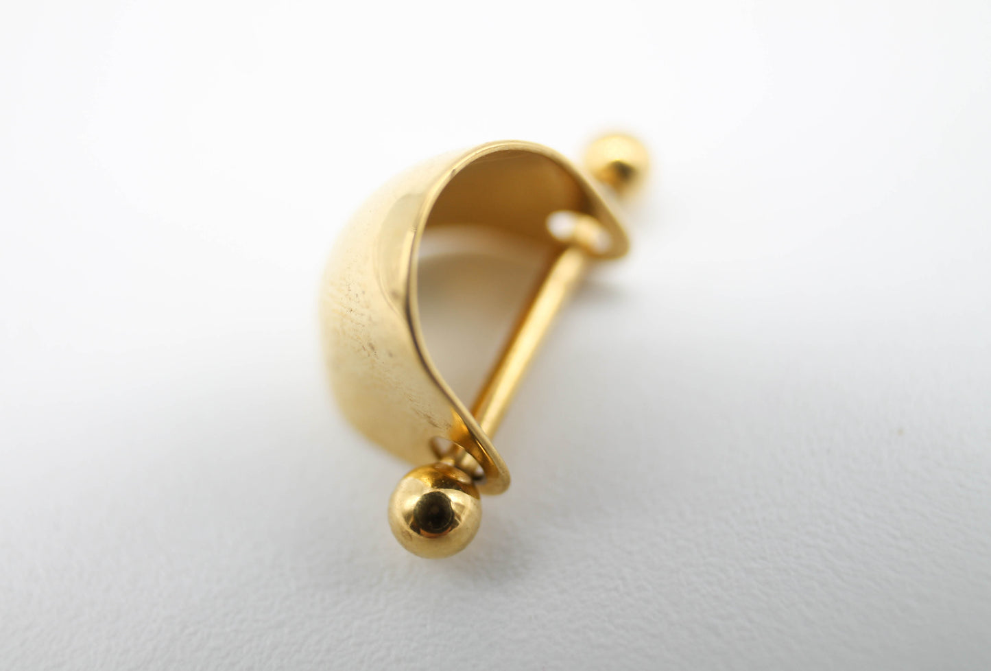 PIERCING ARMADURA, TONO DORADO