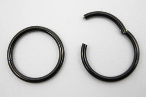 EAR CUFF PIERCING LISA NEGRA 12 MM