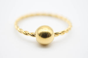 ANILLO DORADO ESFERA CUERDA DELGADA