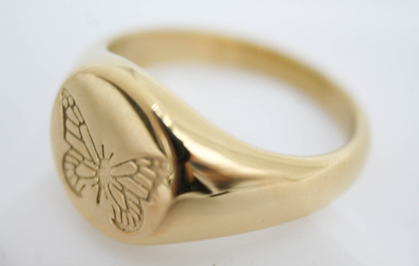 ANILLO MARIPOSA GRABADA, TONO DORADO