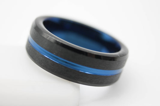 ANILLO NEGRO MATE LINEA AZUL AL CENTRO
